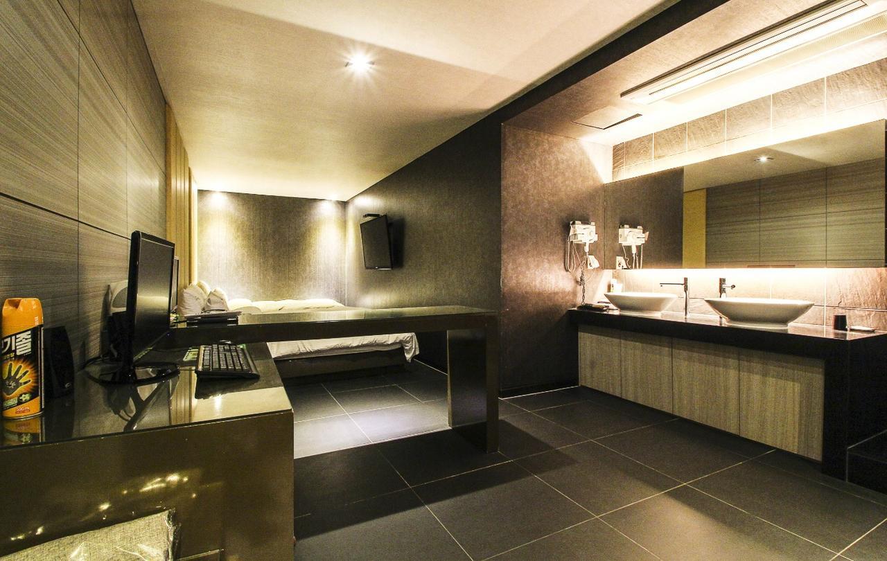 Haeundae Yeoubi Hotel Pusan Zewnętrze zdjęcie