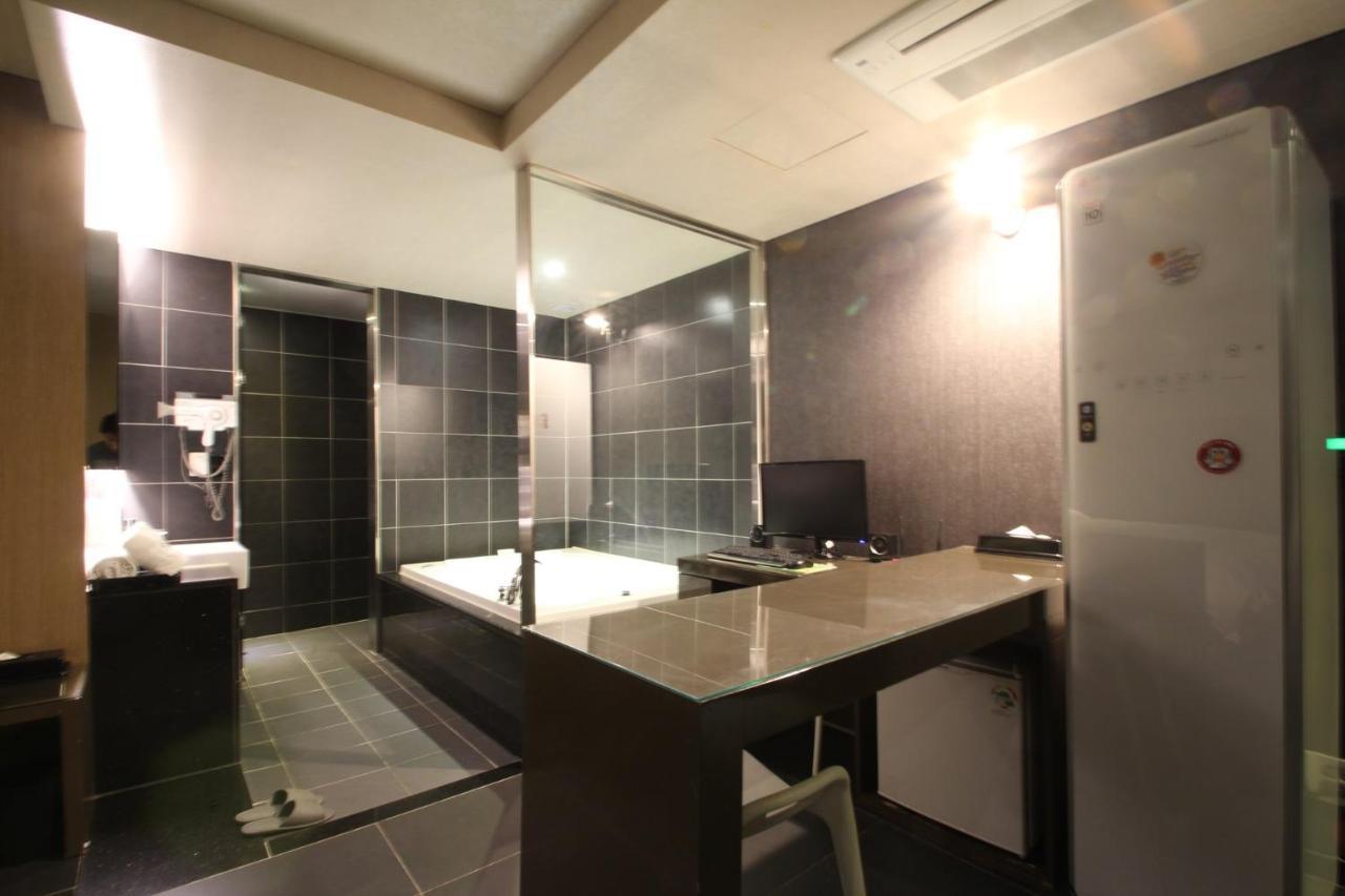 Haeundae Yeoubi Hotel Pusan Zewnętrze zdjęcie